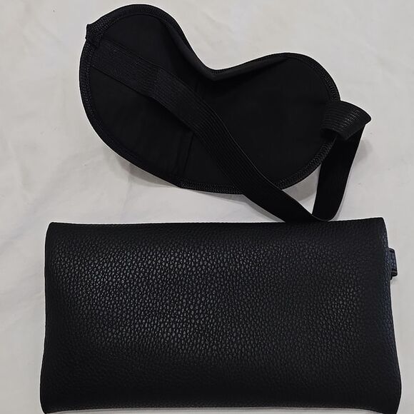 TUMI TRAVEL MINI BAG SET - Picture 5 of 7